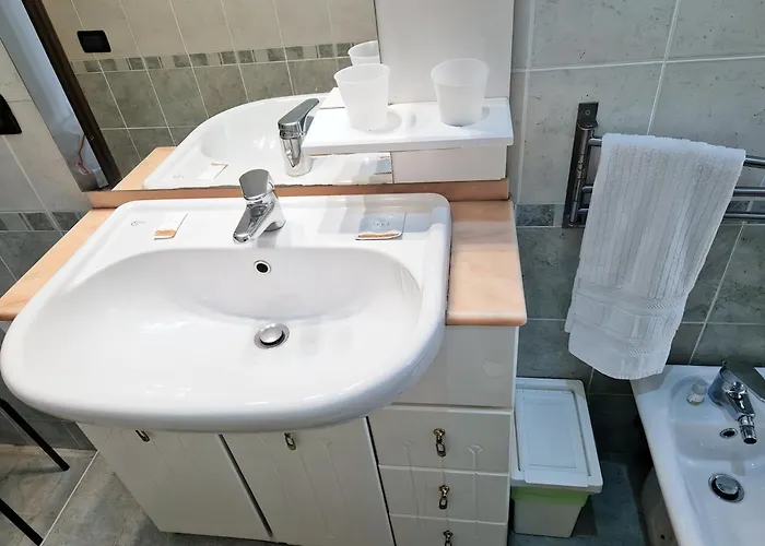 100mt From Termini Bright 2br Apartament Rzym