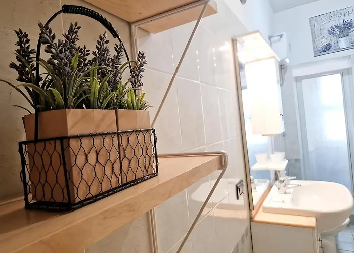 Apartament 100mt From Termini Bright 2br Rzym